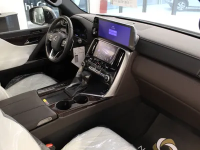 2025 لكزس إل إكس 600