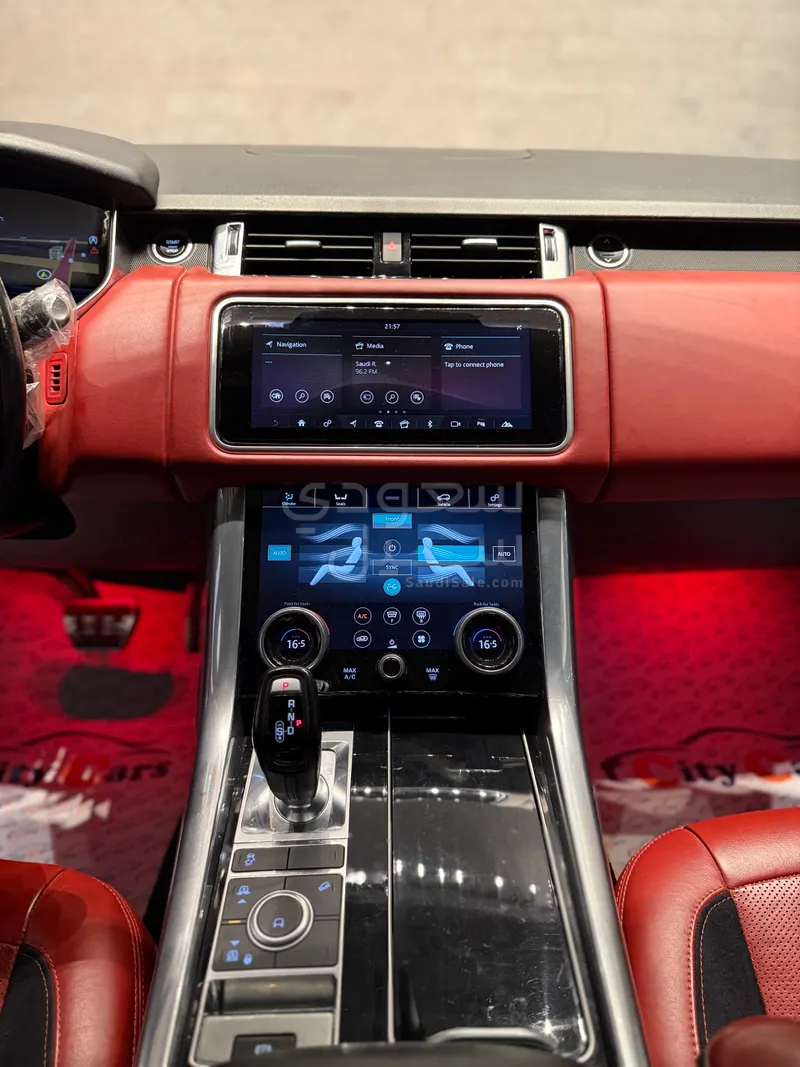 2018 لاند روفر رينج روفر اس في اوتوبيوغرافي