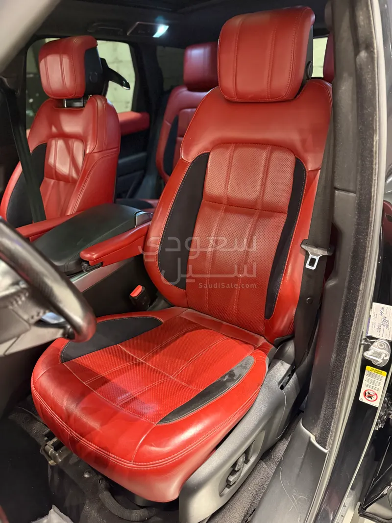 2018 لاند روفر رينج روفر اس في اوتوبيوغرافي