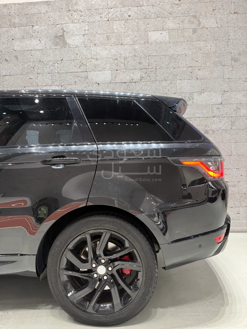 2018 لاند روفر رينج روفر اس في اوتوبيوغرافي