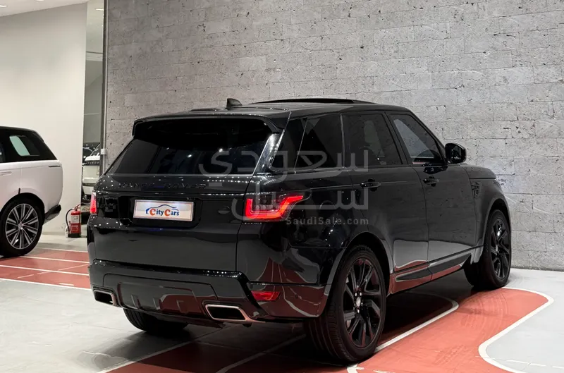 2018 لاند روفر رينج روفر اس في اوتوبيوغرافي