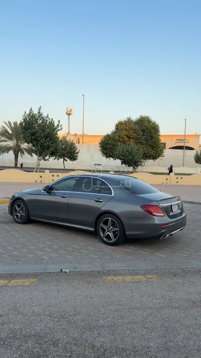 2018 مرسيدس - بنز إي 300