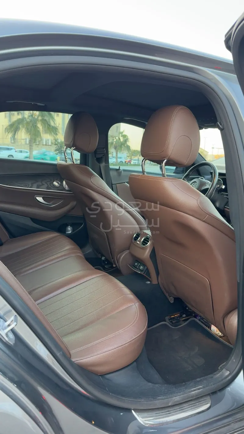 2018 مرسيدس - بنز إي 300