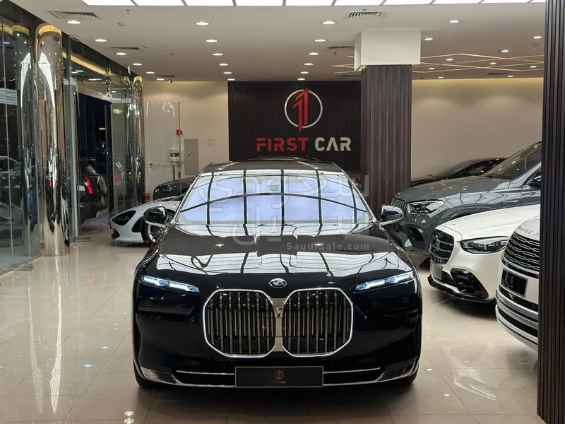 2023 بي ام دبليو الفئة السابعة 735أي