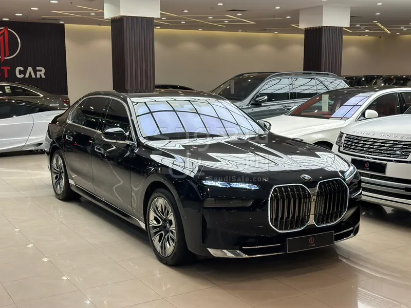 2023 بي ام دبليو الفئة السابعة 735أي