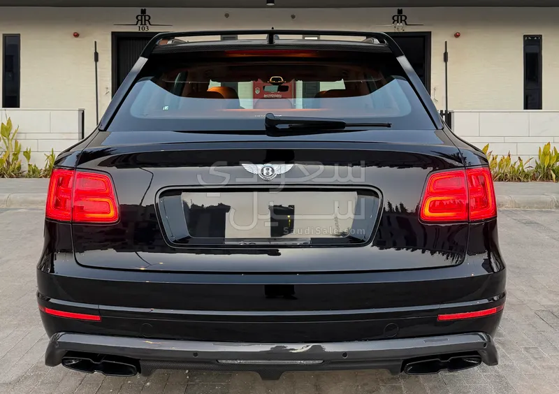 2019 بنتلي بنتايجا اس يو في