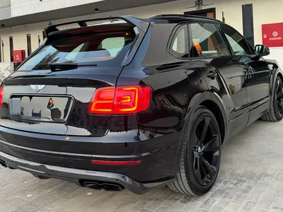 2019 بنتلي بنتايجا اس يو في