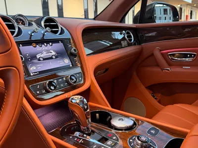 2019 بنتلي بنتايجا اس يو في