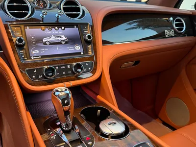 2019 بنتلي بنتايجا اس يو في