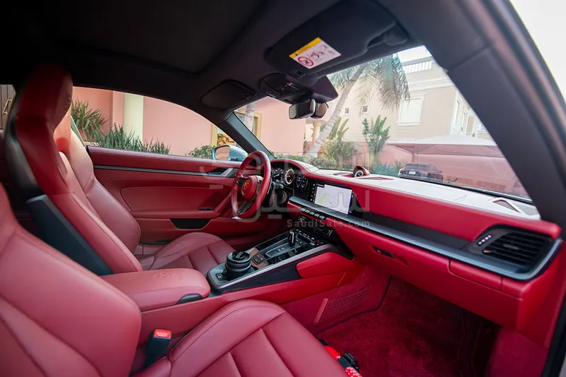 2024 بورش 911 كاريرا