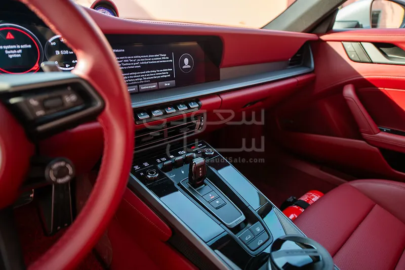 2024 بورش 911 كاريرا