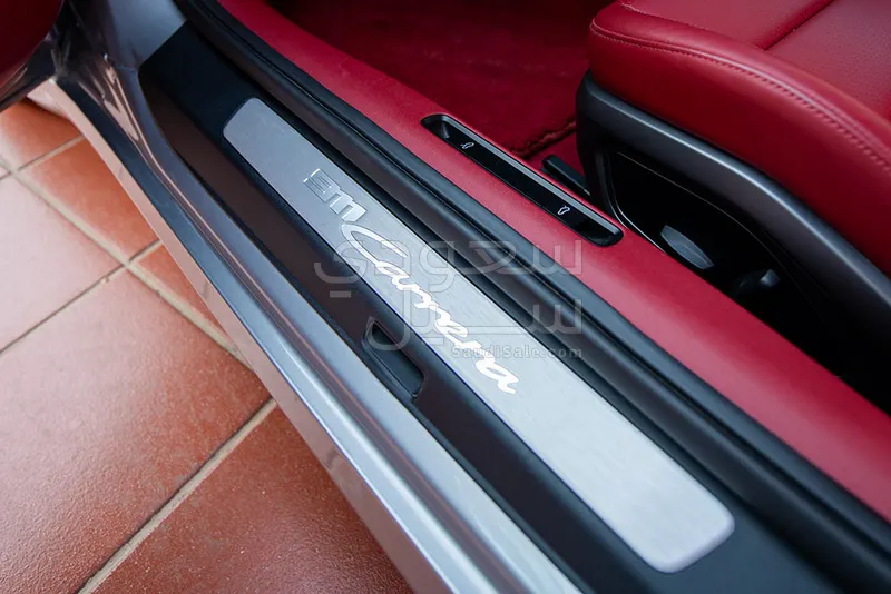 2024 بورش 911 كاريرا