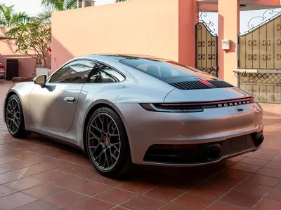 2024 بورش 911 كاريرا