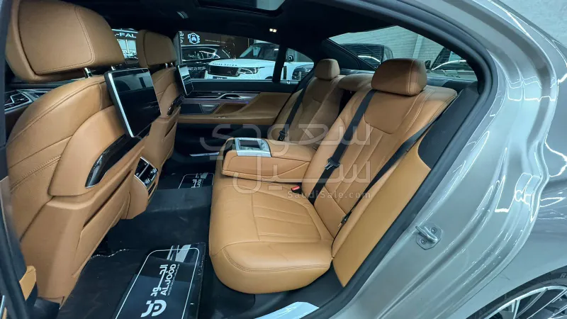 2020 بي ام دبليو الفئة السابعة 730 إل أي