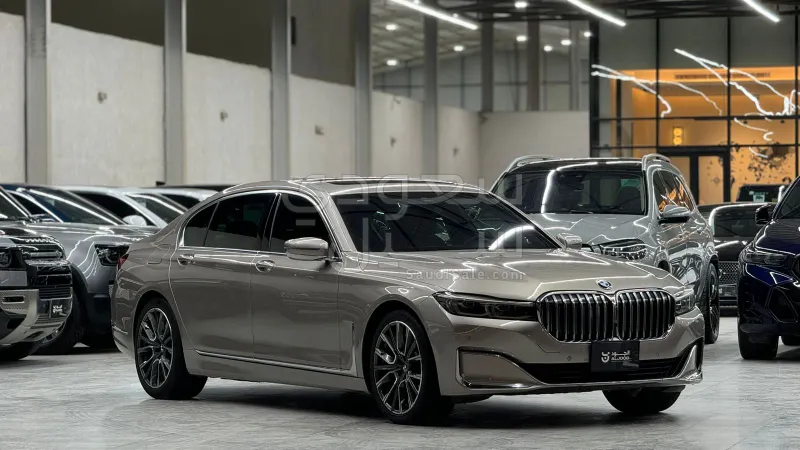 2020 بي ام دبليو الفئة السابعة 730 إل أي