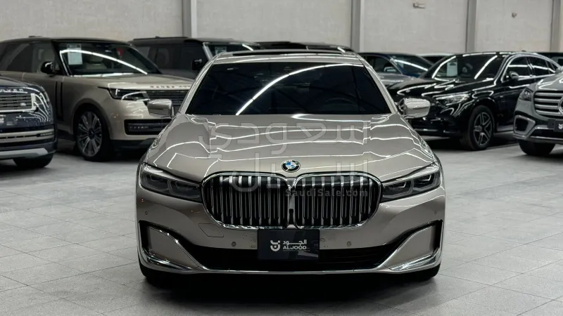 2020 بي ام دبليو الفئة السابعة 730 إل أي