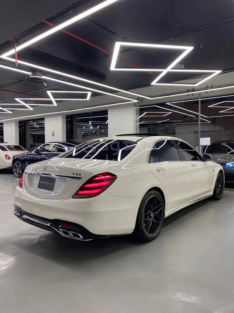 2020 مرسيدس - بنز إس 63 أي إم جي