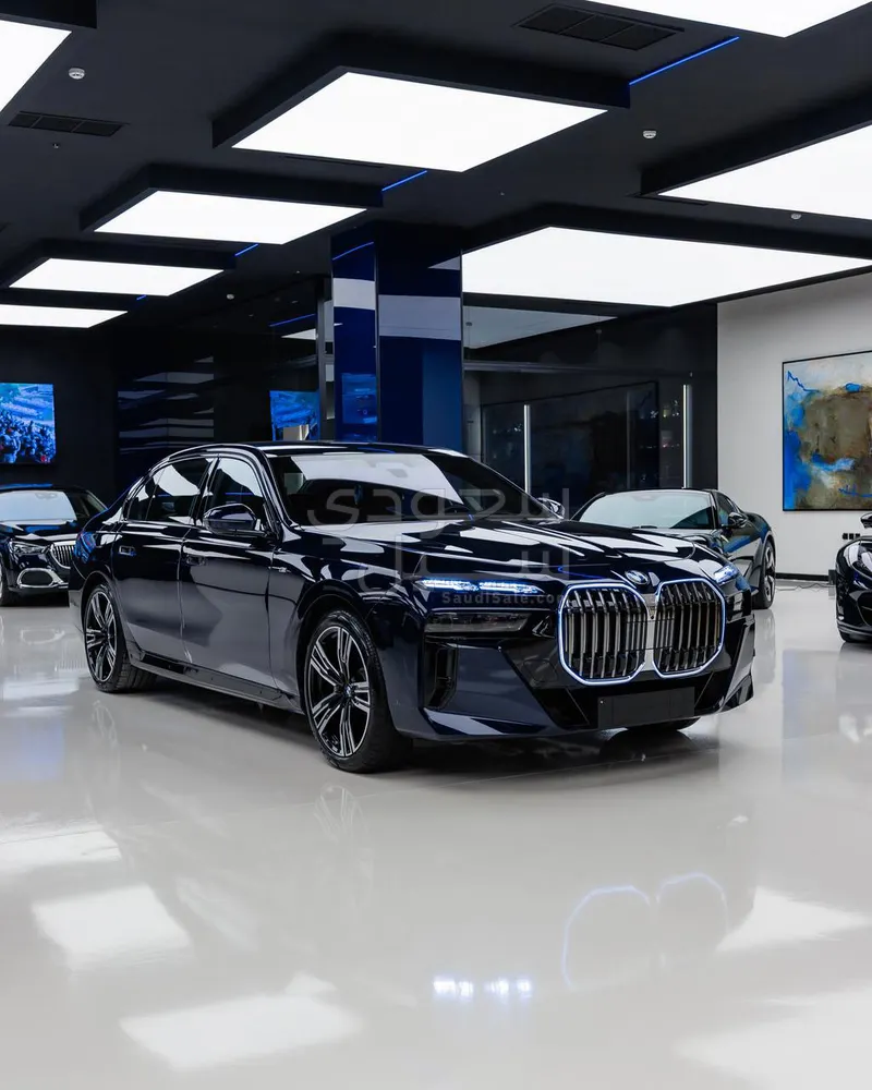 2026 بي ام دبليو الفئة السابعة 735أي