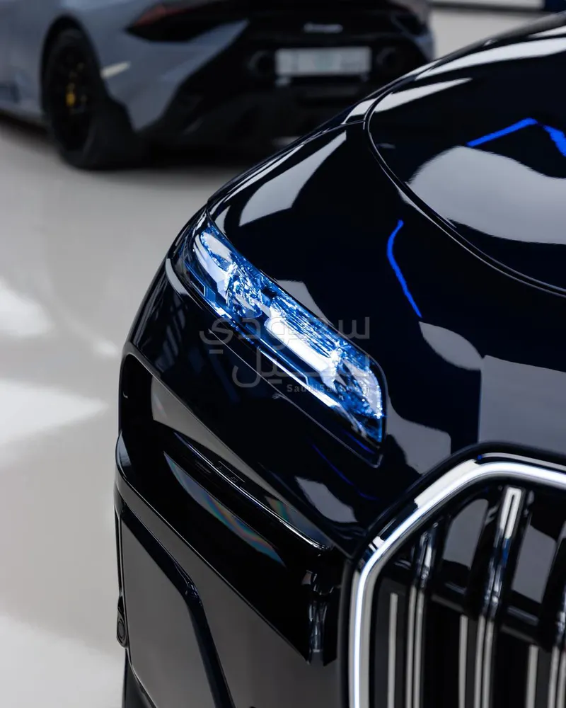 2026 بي ام دبليو الفئة السابعة 735أي