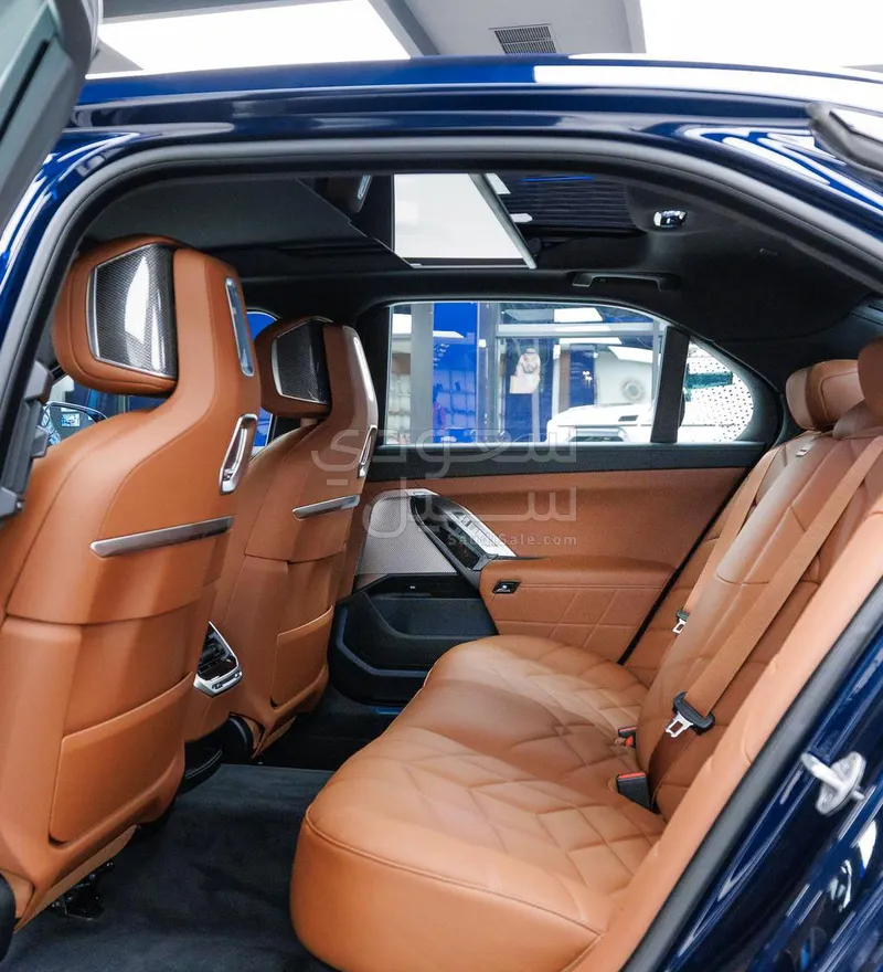 2026 بي ام دبليو الفئة السابعة 735أي