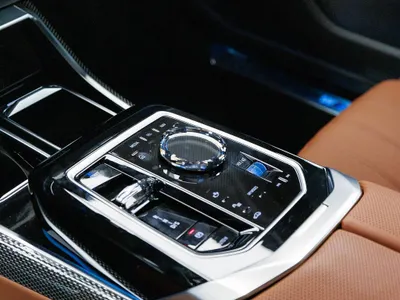 2026 بي ام دبليو الفئة السابعة 735أي