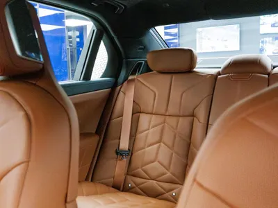 2026 بي ام دبليو الفئة السابعة 735أي