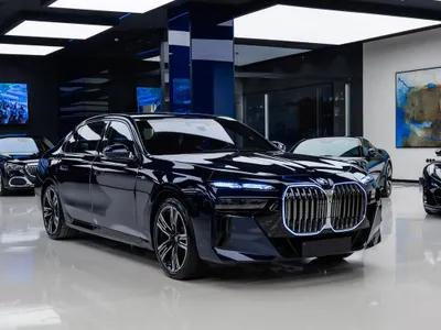 2026 بي ام دبليو الفئة السابعة 735أي