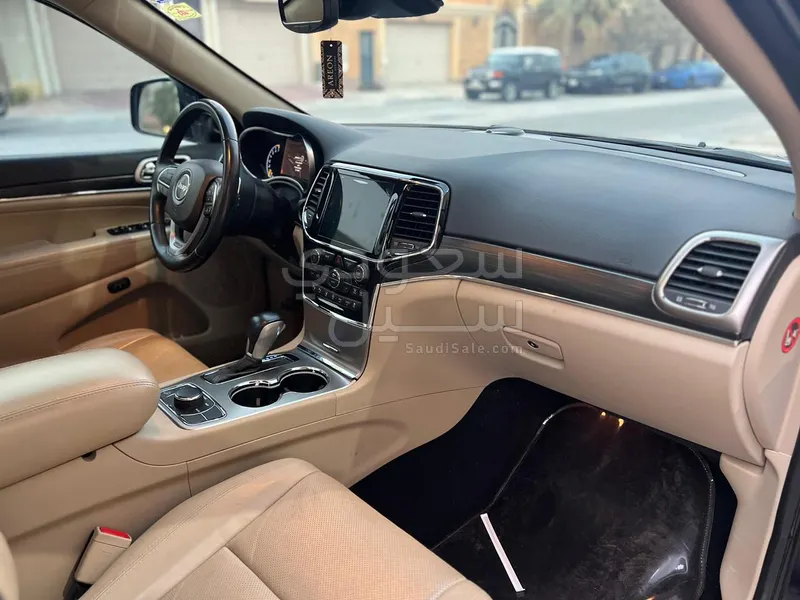 2020 جييب جراند شيروكي ليميتد