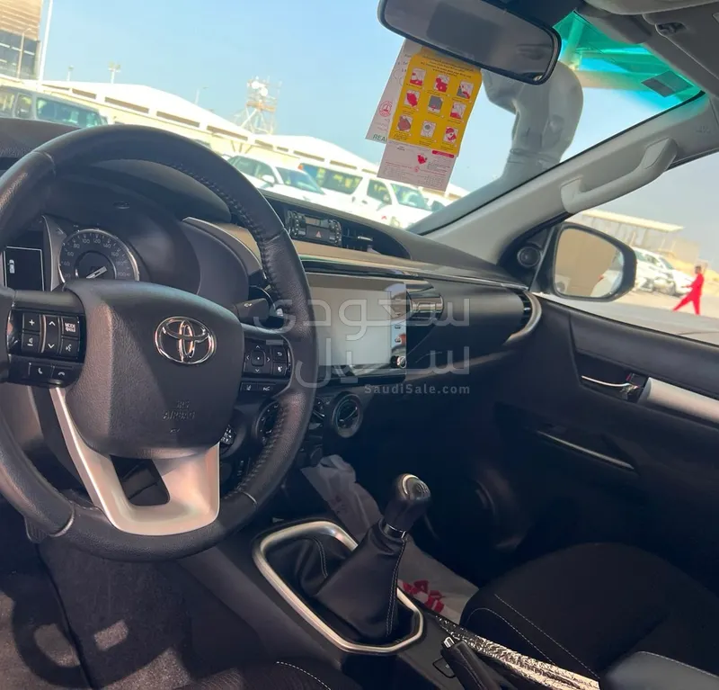 2021 تويوتا هاي لوكس تي ار دي