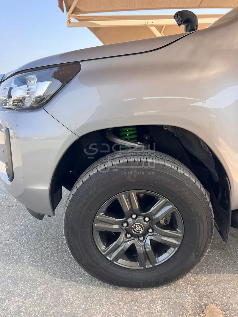 2021 تويوتا هاي لوكس تي ار دي