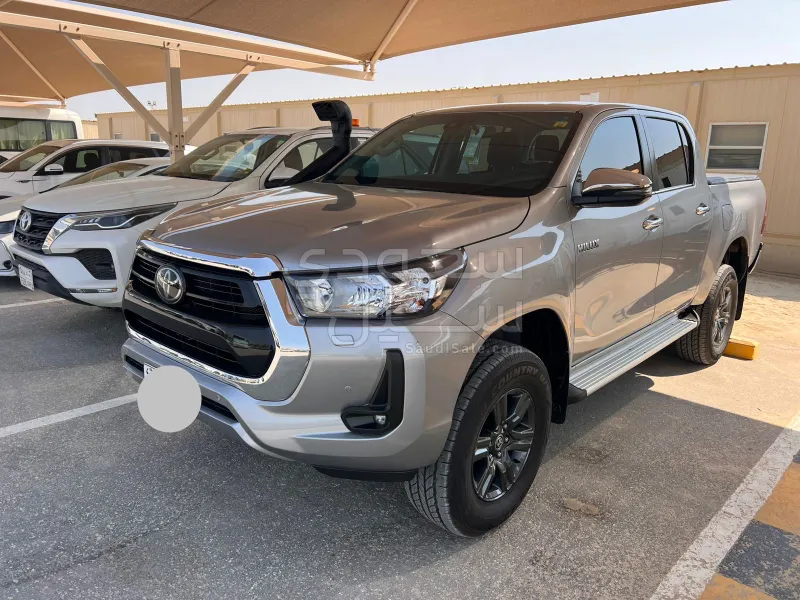 2021 تويوتا هاي لوكس تي ار دي