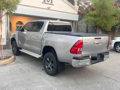 2021 تويوتا هاي لوكس تي ار دي