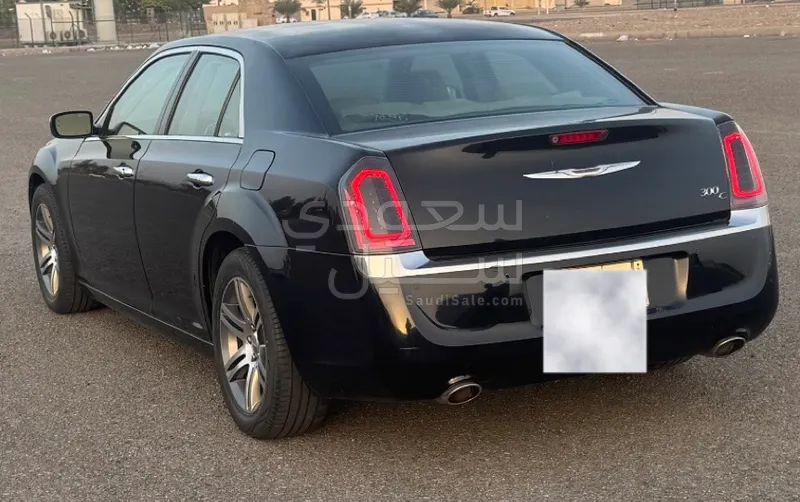 2012 كرايسلر 300 هيمى