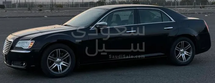 2012 كرايسلر 300 هيمى