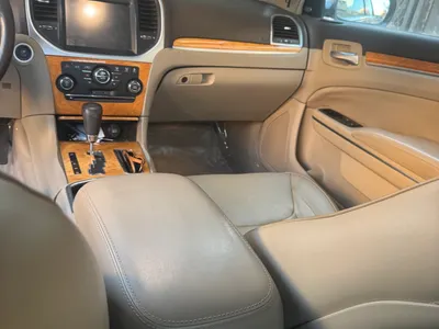 2012 كرايسلر 300 هيمى