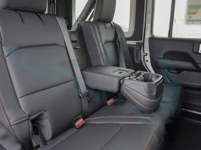 2025 جييب رانجلر صحارى