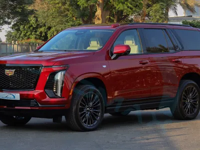 2025 كاديلاك اسكاليد سبورت