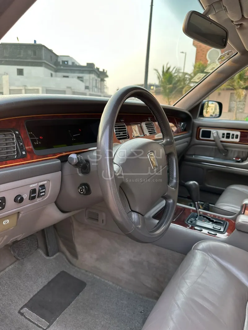 2000 تويوتا سنشري