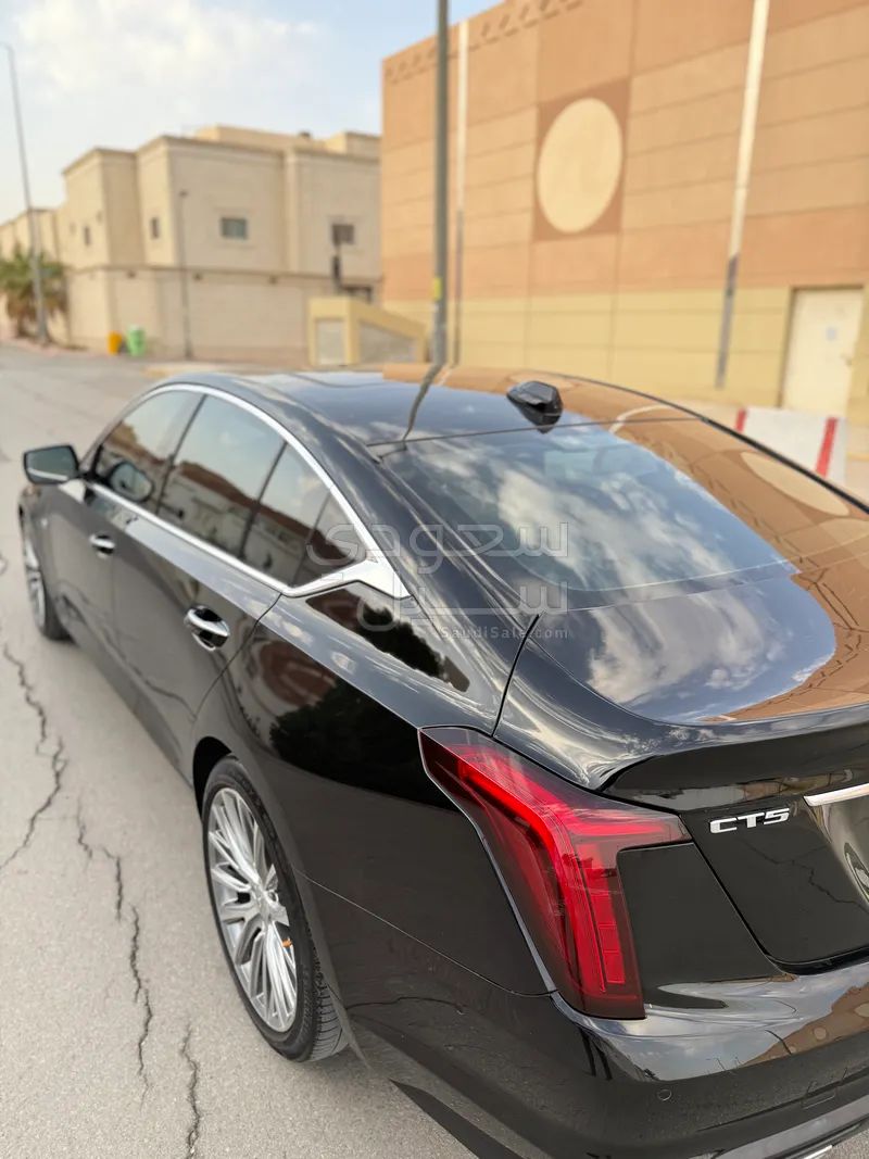 2020 كاديلاك سي تي 5