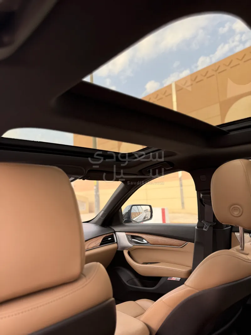 2020 كاديلاك سي تي 5