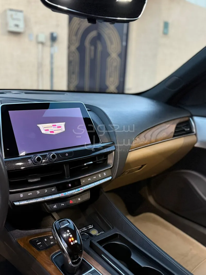 2020 كاديلاك سي تي 5