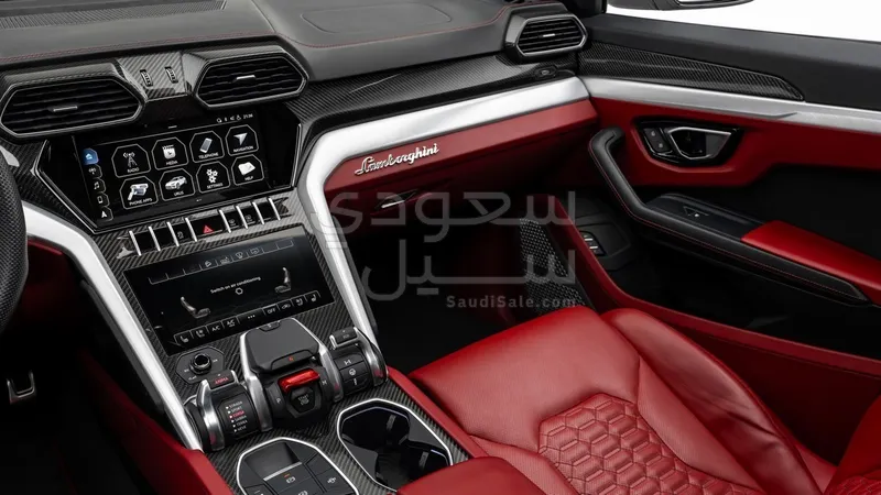 2021 لمبرجيني اوروس