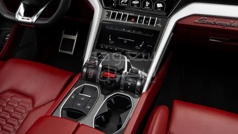 2021 لمبرجيني اوروس