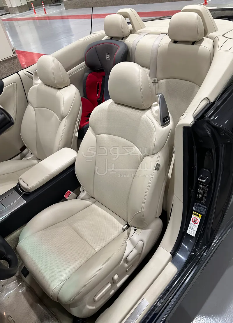 2010 لكزس آي إس 300 سي