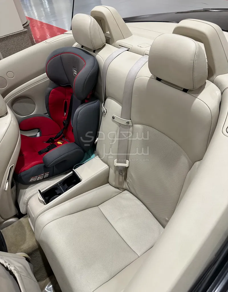 2010 لكزس آي إس 300 سي