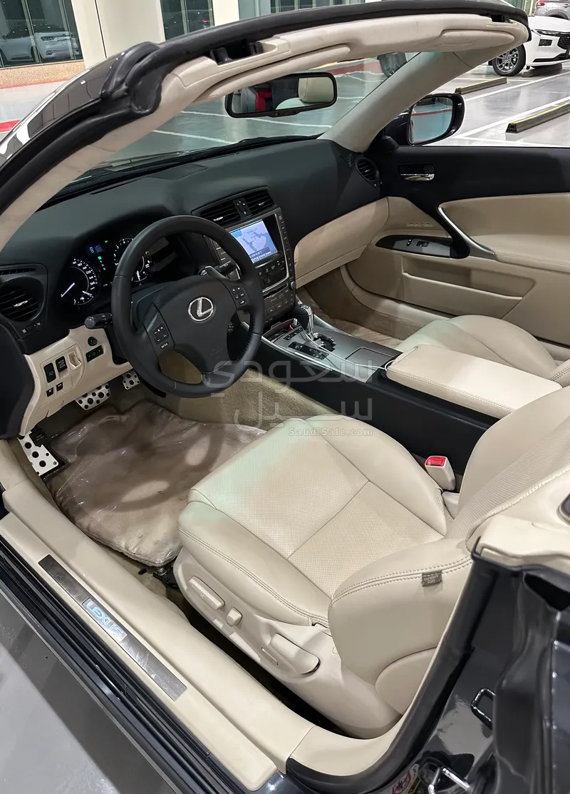 2010 لكزس آي إس 300 سي