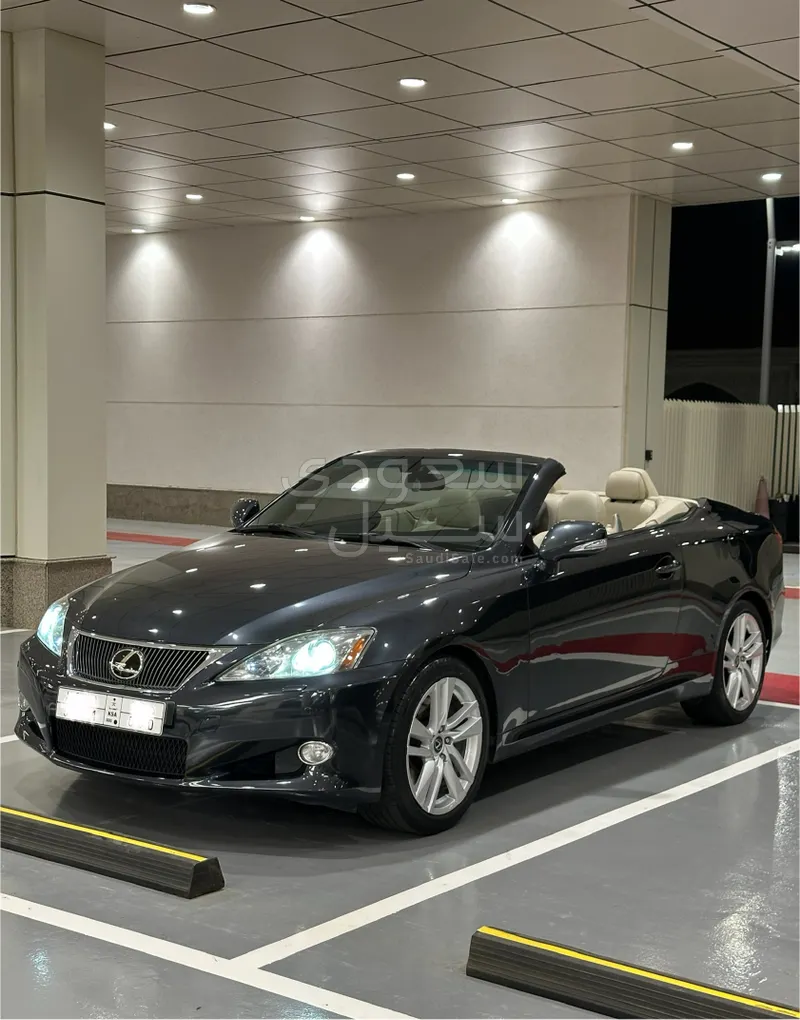 2010 لكزس آي إس 300 سي