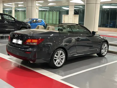 2010 لكزس آي إس 300 سي