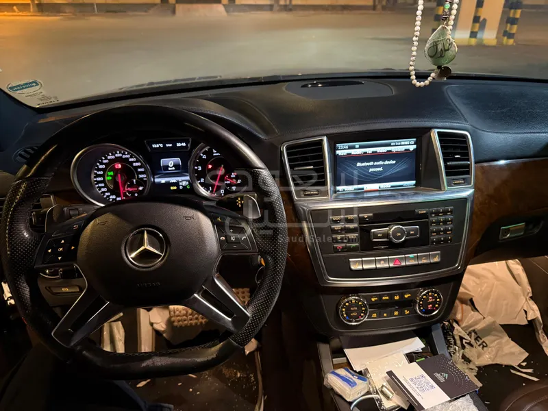 2013 مرسيدس - بنز جي إل 63 أي إم جي