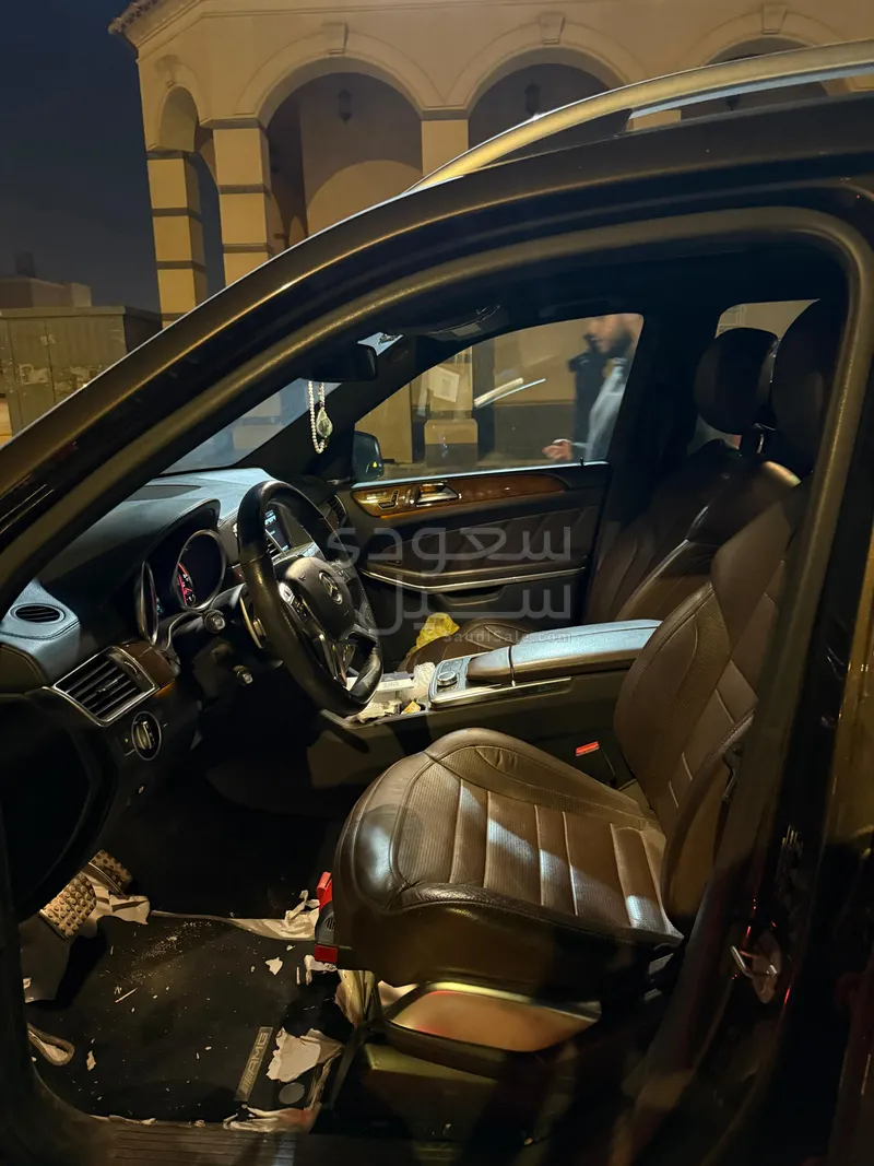 2013 مرسيدس - بنز جي إل 63 أي إم جي